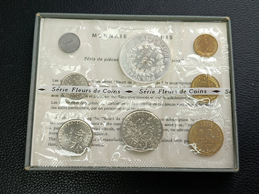 Coffret Monnaie de Paris 1973. Série complète Fleurs de Coins.