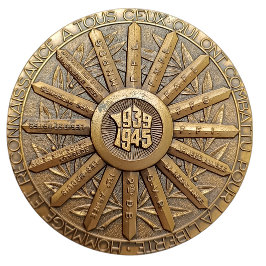 Médaille 1939-1945 Dans un monde en paix un avenir meilleur 165.99 gr 69 mm WWII