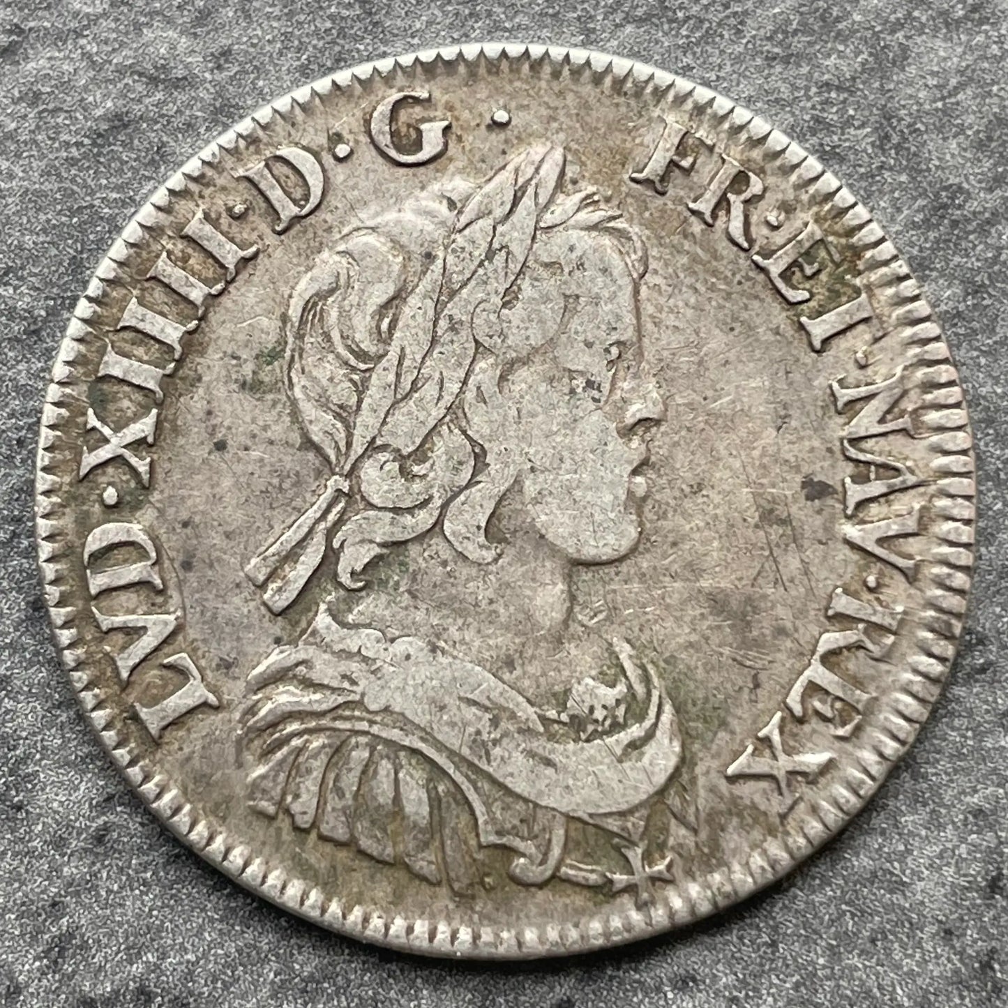 Louis XIV (1643-1715) 1/4 d'écu de Briot à la mèche courte 1644 A Paris Rose 6,75 gr