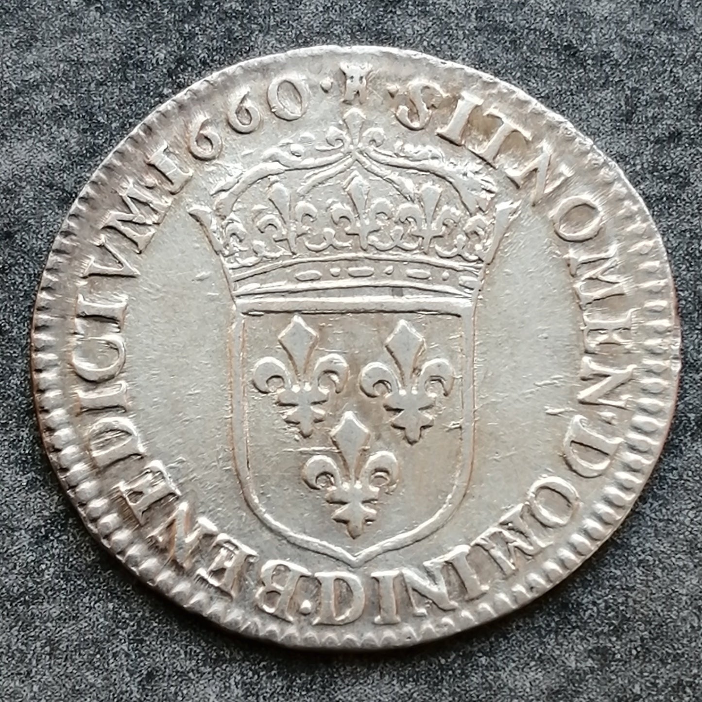 Louis XIV (1643-1715) 1/12 écu à la mèche longue 1660 D Lyon (Tour) 2.28 gr