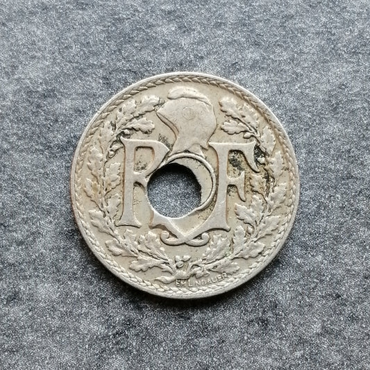 Fauté 5 centimes 1935 Trou décentré Lindauer 1.98 gr