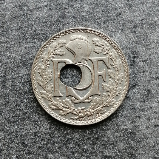 Fauté 5 centimes 1936 trou décentré Lindauer 1.95 gr