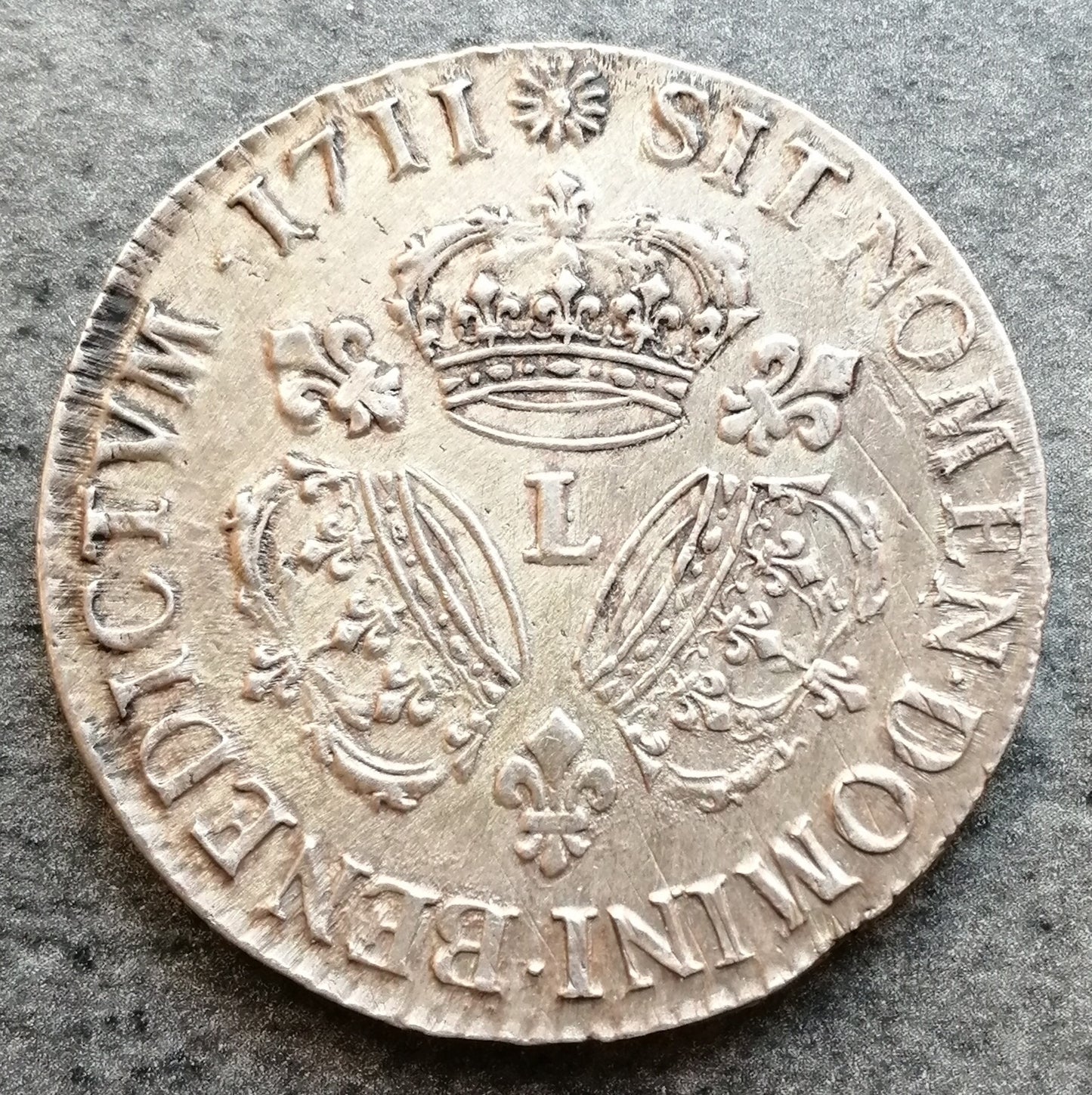 Louis XIV (1643-1715) Ecu aux trois couronnes 1711 L Bayonne argent 30.31 gr