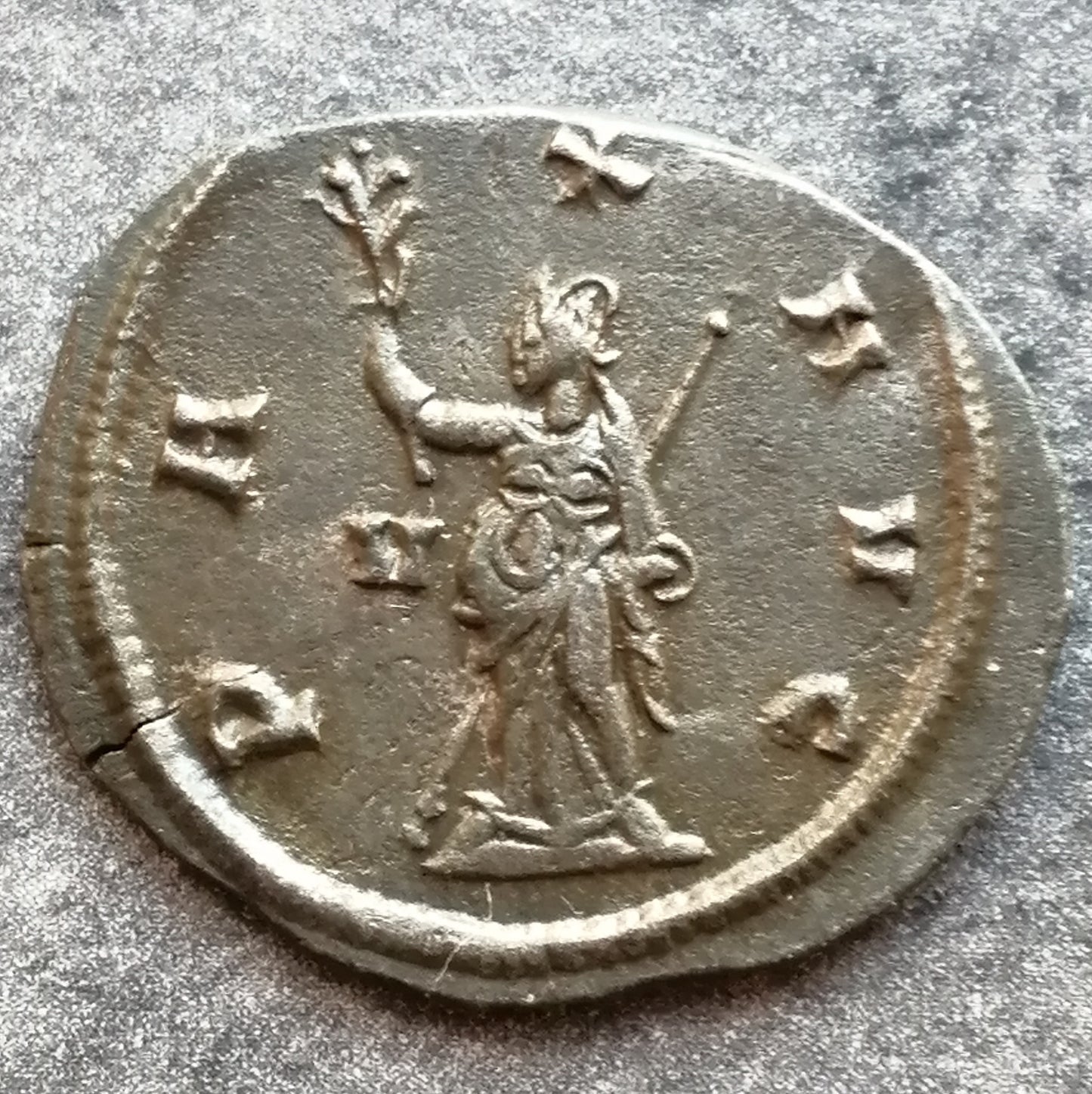 Gallien (253-268) Antoninien Pax Avg 3.08 gr 21.5 mm