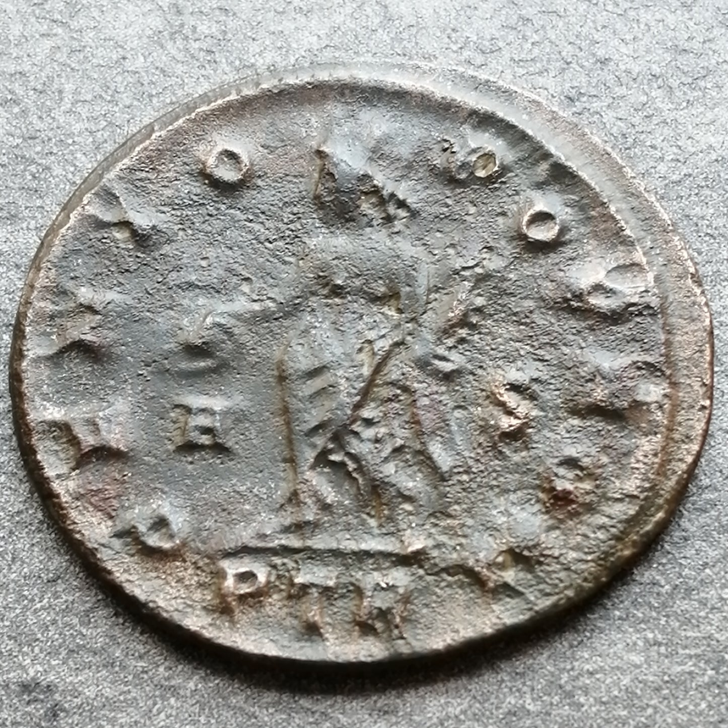 Licinius (308-324) Follis Genio Pop Rom Trêves 2.81 gr 21 mm