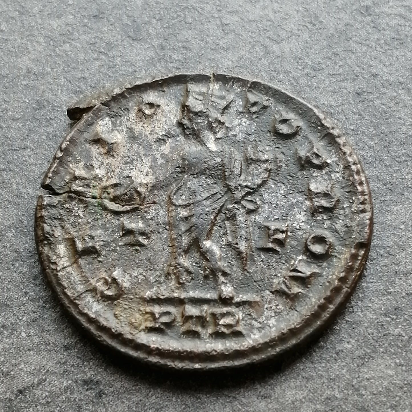 Licinius (308-324) Follis Genio Pop Rom Trêves 3.36 gr 21 mm