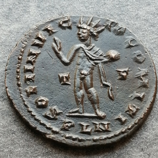 Constantin Ier (306-337) Follis Soli Invicto Comiti Londres 4.31 gr 22.5 mm