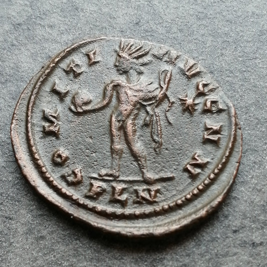 Constantin Ier (306-337) Follis Soli Invicto Comiti 4.26 gr 24 mm