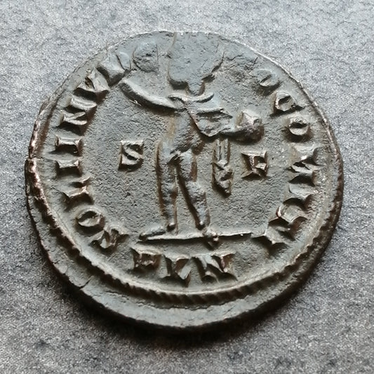 Constantin Ier (306-337) Follis Soli Invicto Comiti Londres 3.38 gr 20 mm