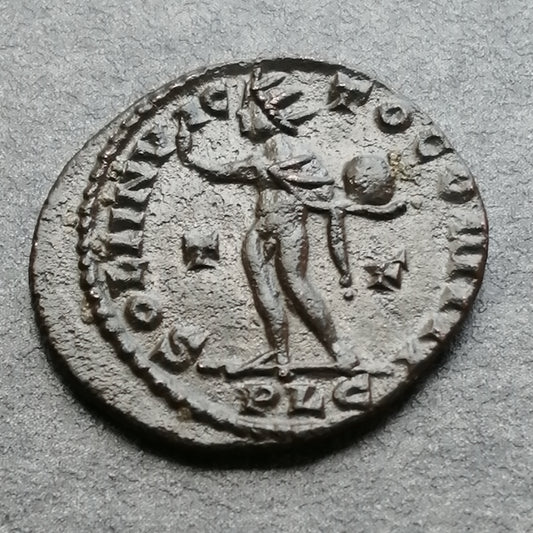 Constantin Ier (306-337) Follis Soli Invicto Comiti Lyon 2.92 gr 20.5 mm