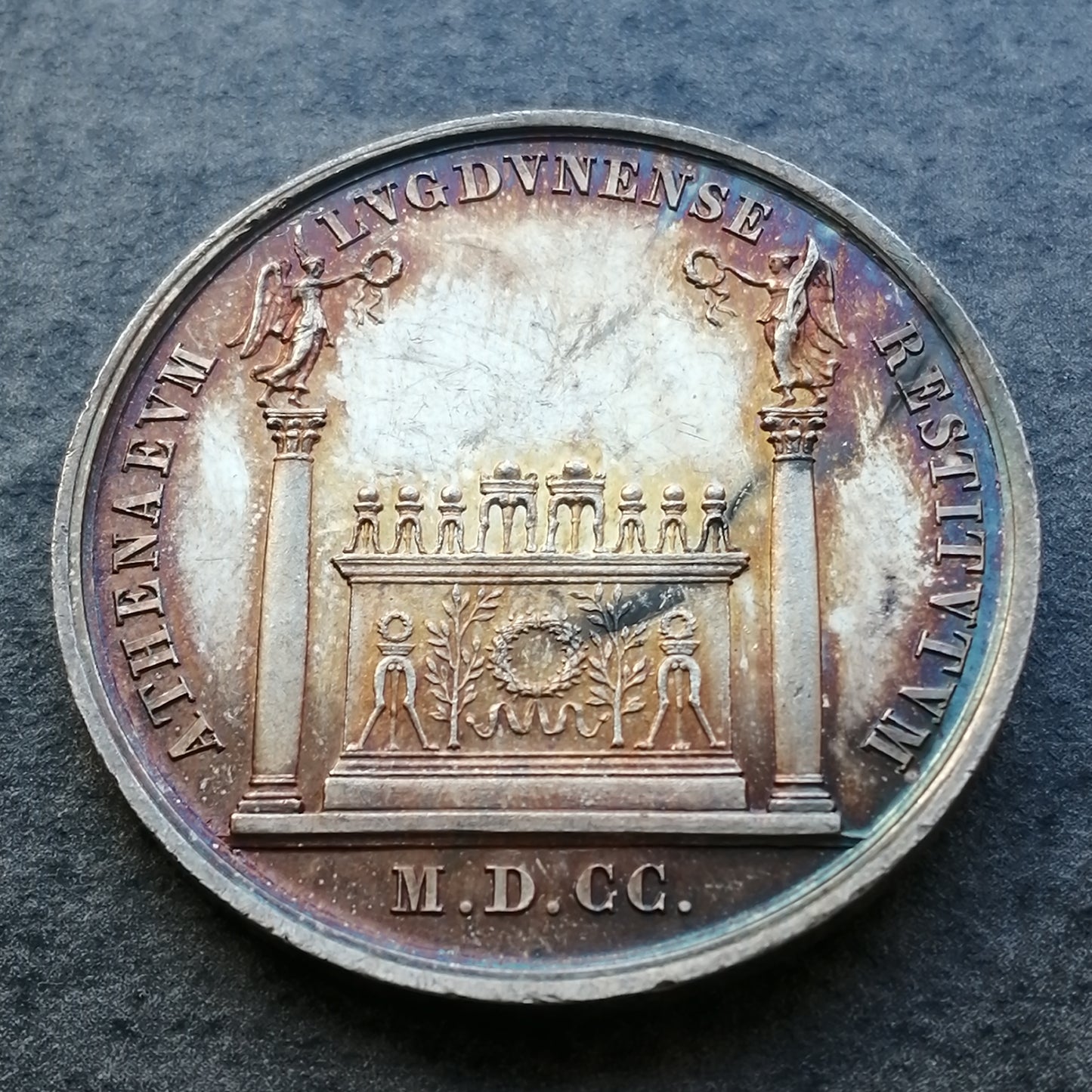 Jeton Athénée ou académie des Sciences. Belles lettres et Arts de Lyon 1828 Argent 15.52 gr 33 mm