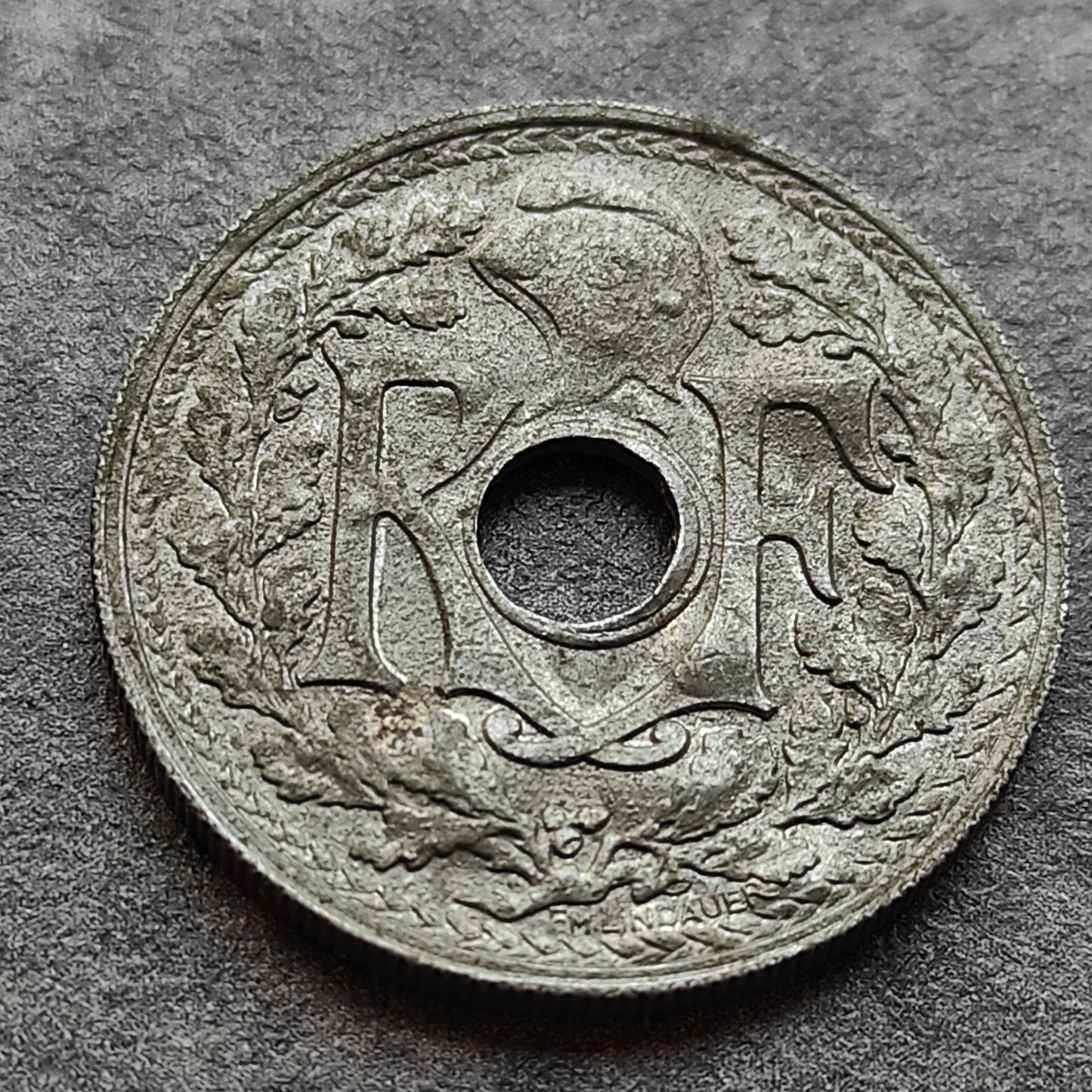 20 centimes 1945 C Castelsarrasin zinc 3.62 gr