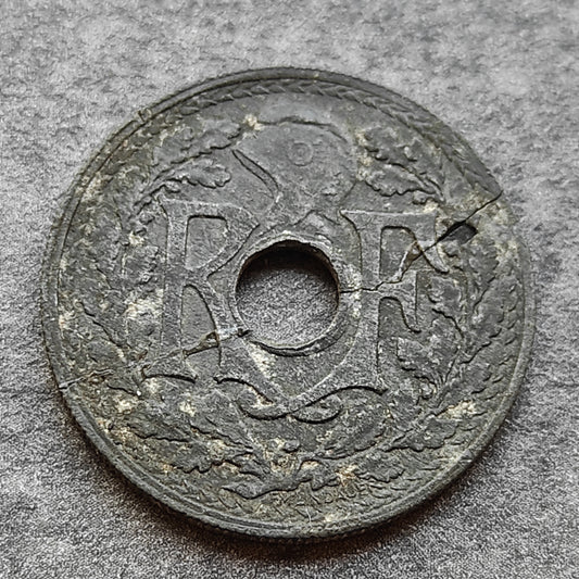 Lindauer 20 centimes 1945 C Castelsarrasin Zinc Flan fissuré 3.72 gr