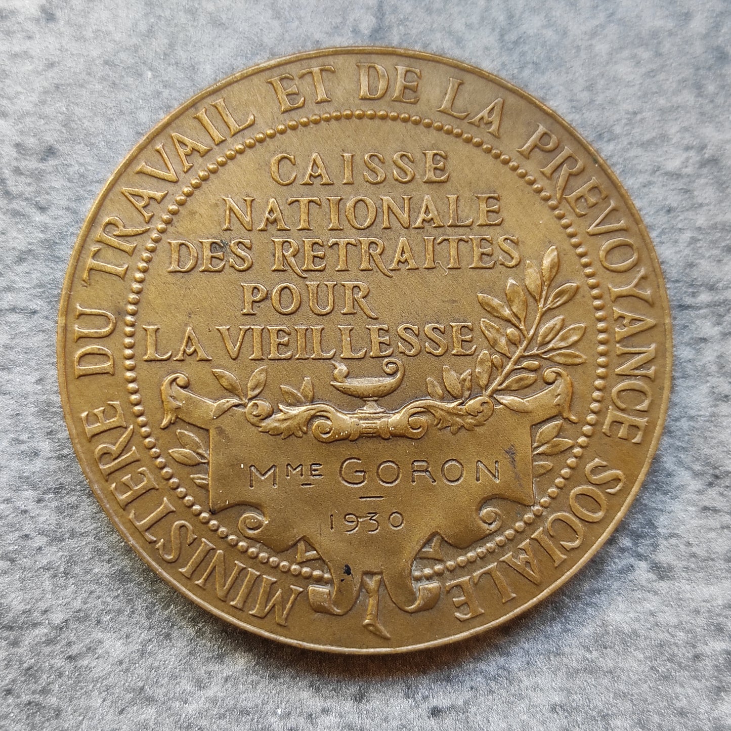 Médaille Caisse Nationale des retraites pour la vieillesse 50 mm 62.89 gr