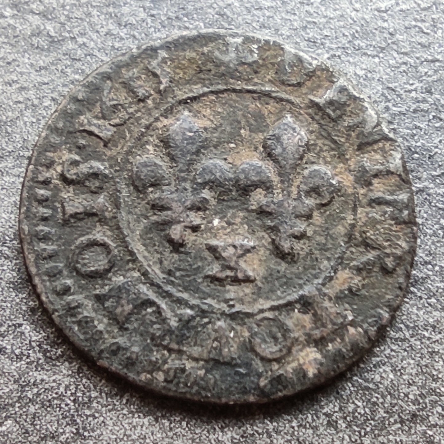 Louis XIII (1610-1643) Denier Tournois 1615 X Amiens 1.28 gr