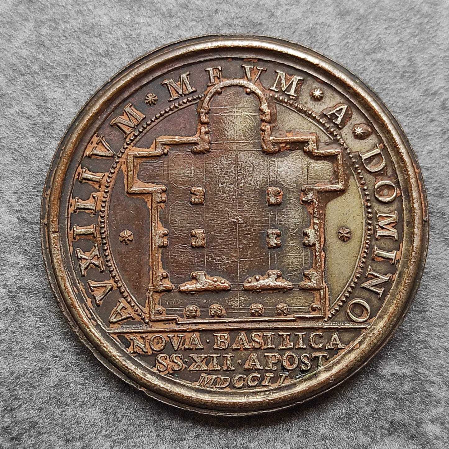 Médaille Papale Clément XI 1702 Plan de la nouvelle basilique Bronze argenté 45 mm 33.2 gr