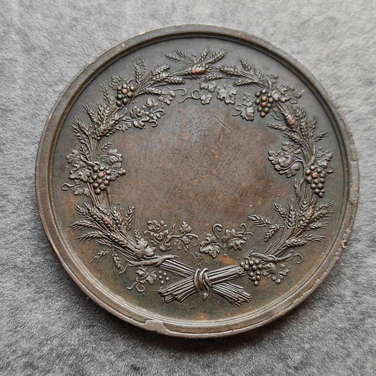 Bourgogne Medaille en cuivre décernée par le comice agricole d Avallon 31.77 gr 41 mm