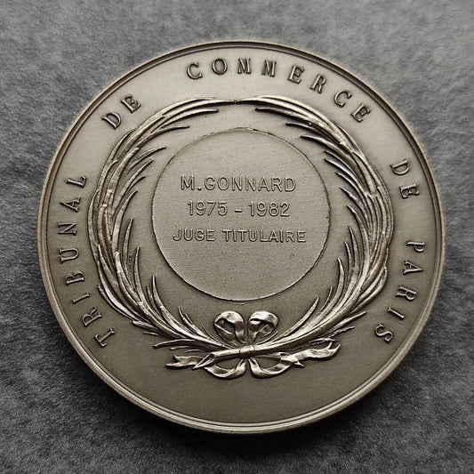 Médaille Justice Tribunal de Commerce Paris 1975-1982 par Borrel. Argent. 72.5 gr 50 mm