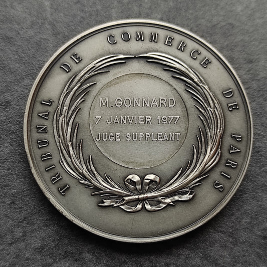 Médaille Justice Tribunal de Commerce Paris 1977 par Borrel. Argent. 64.2 gr 50 mm