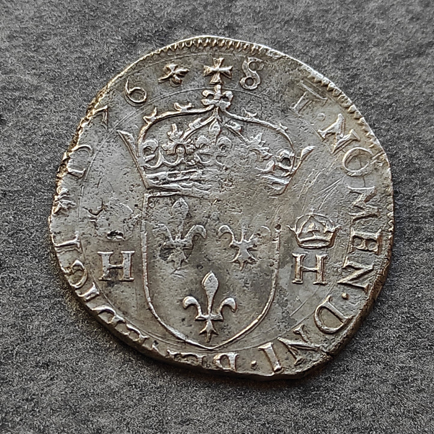 Henri III (1574-1589) Teston 4ème type 1576 La Rochelle. Argent. 9.18 gr
