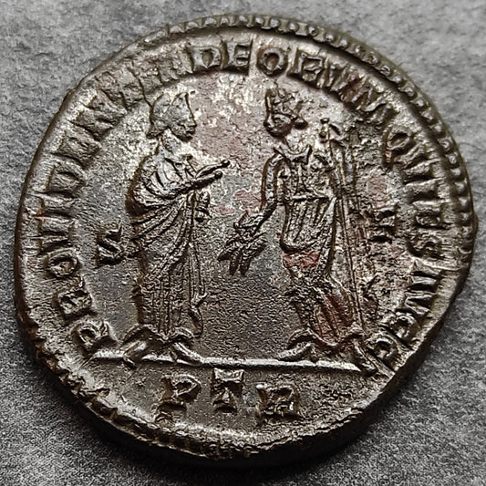 Dioclétien (284-305) Follis PROVIDENT DEOR QVIES AVGG Trêves 11.23 gr