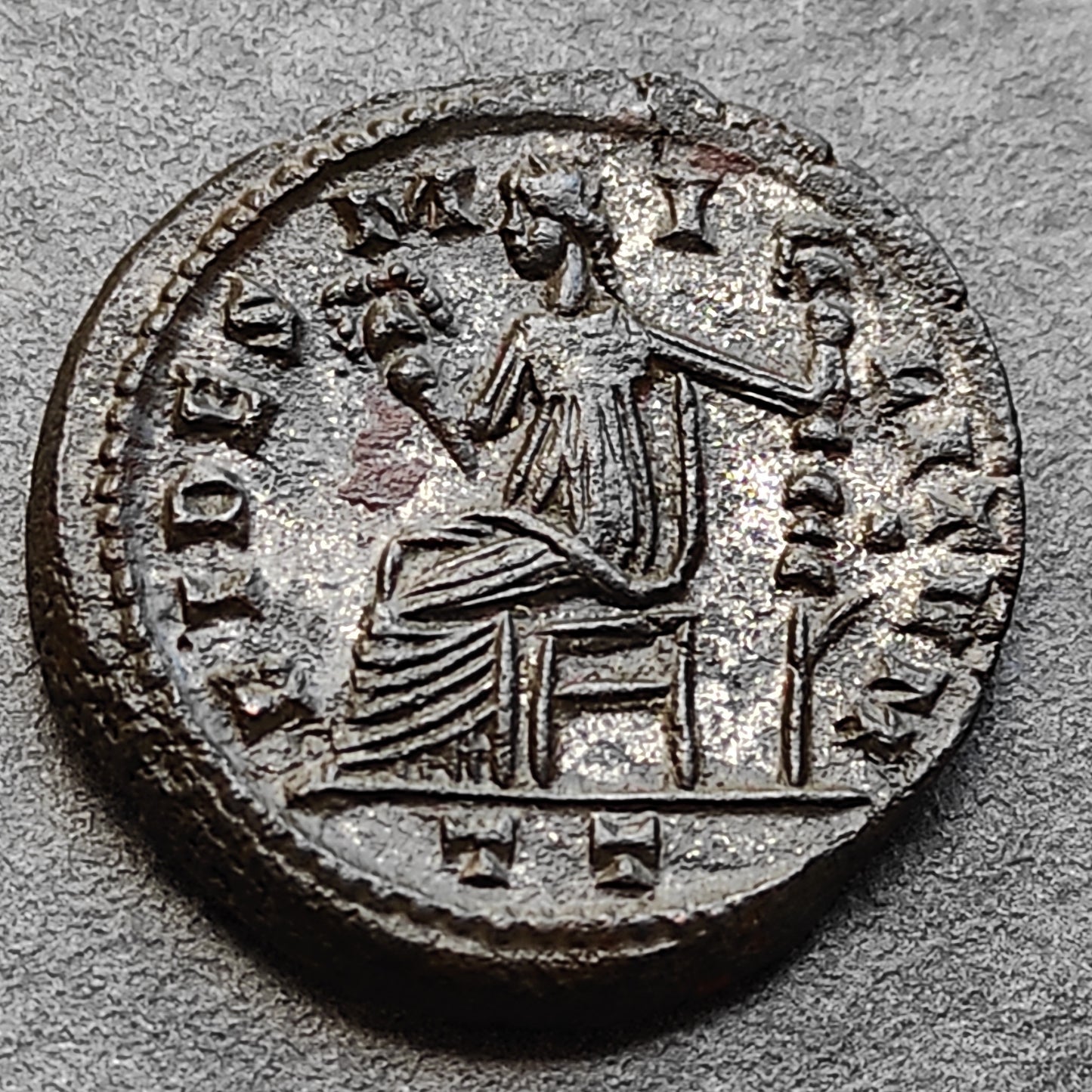 Galère (305-311) Follis Fides Militvm Ticinum 11.51 gr