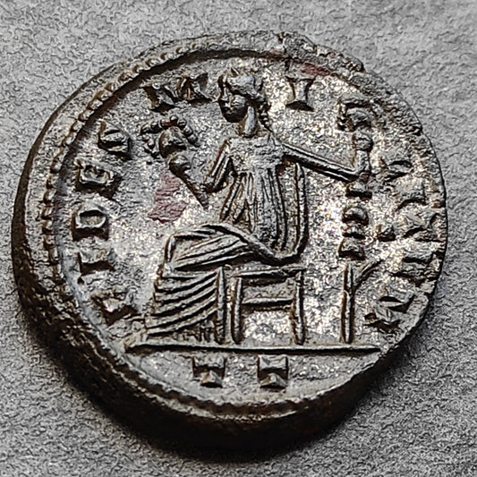 Galère (305-311) Follis Fides Militvm Ticinum 11.51 gr