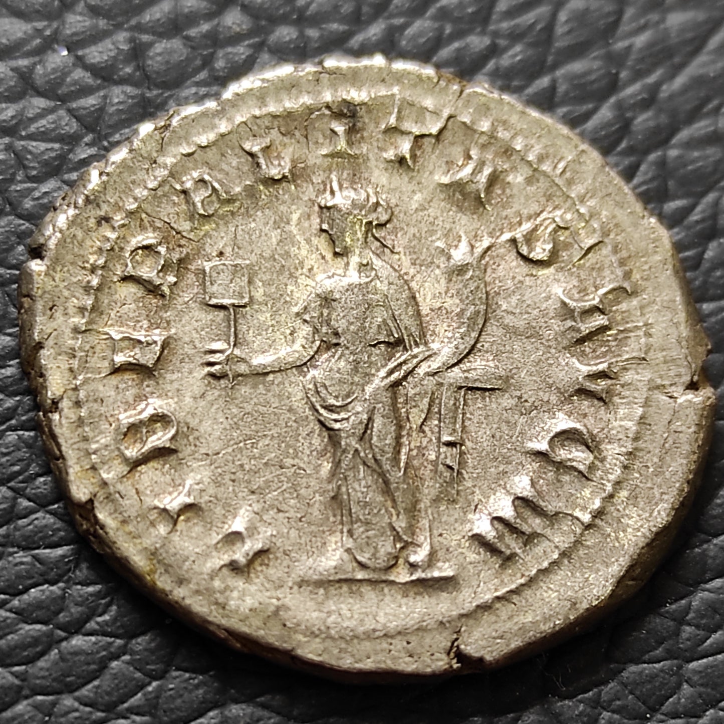Gordien III (238-244) Antoninien LIBERALITAS AVG III 5.65 gr