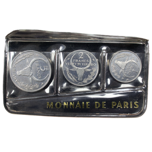 Monnaie de Paris ESSAI 1 Franc 2 Francs 1965 et 5 Francs 1966 Madagascar Malagasy