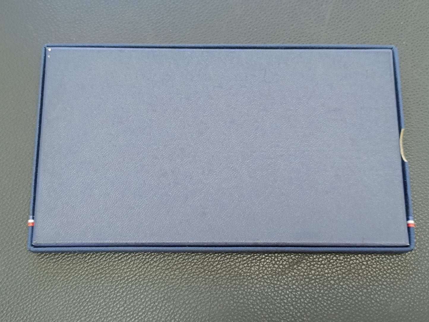 Coffret Fleurs De Coins 1977 Monnaie De Paris Avec Rebord. Et 50 Francs Argent