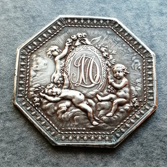 Jeton Mariage Louis Marie Guy d'Aumont et Louise Jeanne de Durfort 1727 Argent 16.77 gr 33.5 mm