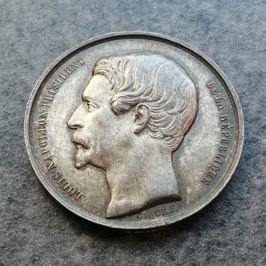 Jeton Assurances Société de secours mutuels pour les ouvriers en soie 1850 Lyon Argent 10.65 gr 28 mm