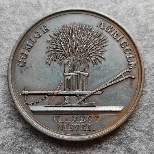 Médaille en cuivre décernée par le comice agricole de Clamecy Nièvre. 28.73 gr 39 mm